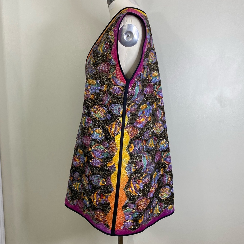 LUXURIOUS QUILTED FISH DRESS VEST WITH GOLD METALLIC EMBROIDERED THREADS🐠 - Picture 9 of 14